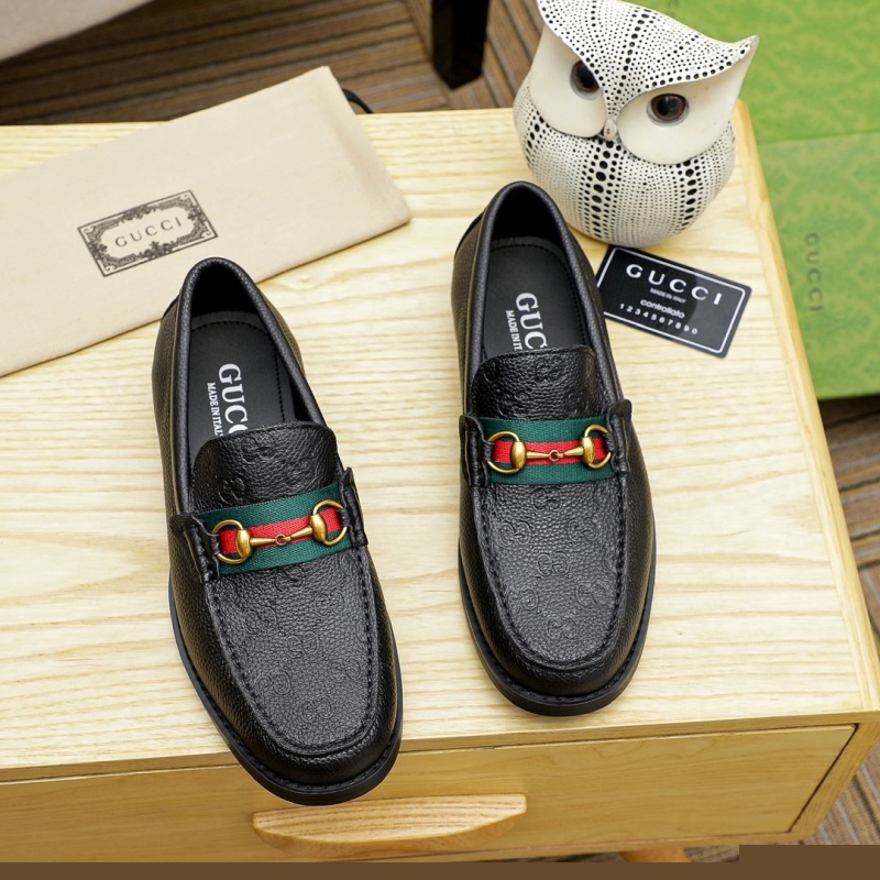 G*u*i leather shoes